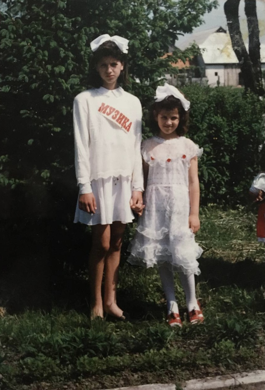 Українські телезірки показали шкільні фото і згадали курйози: роки були феєричні